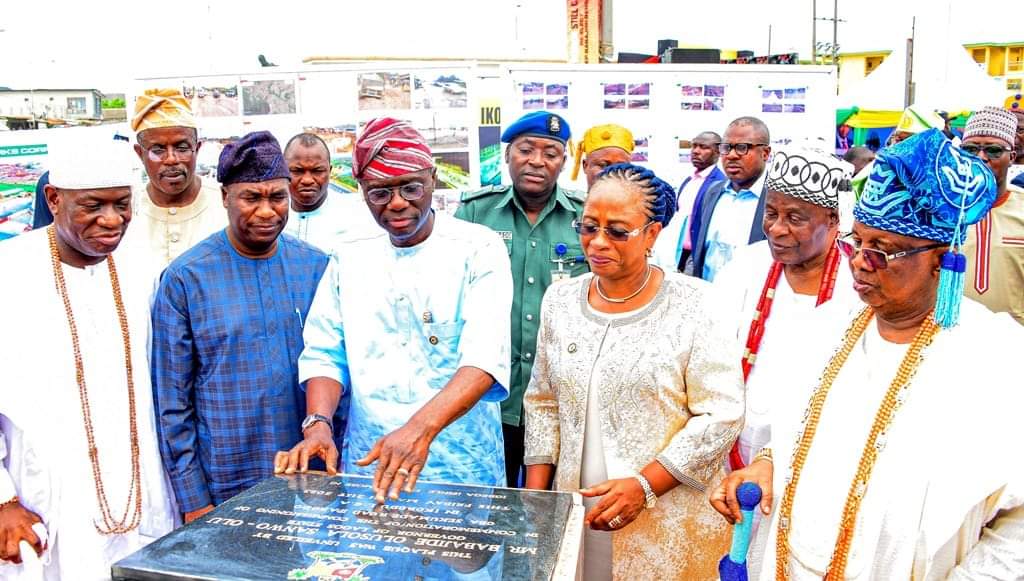 ‘IT’S MY RE-ELECTION GIFT’, SANWO-OLU SAYS AS HE INAUGURATES NEWLY-UPGRADED OBA SEKUMADE ROAD IN IKORODU