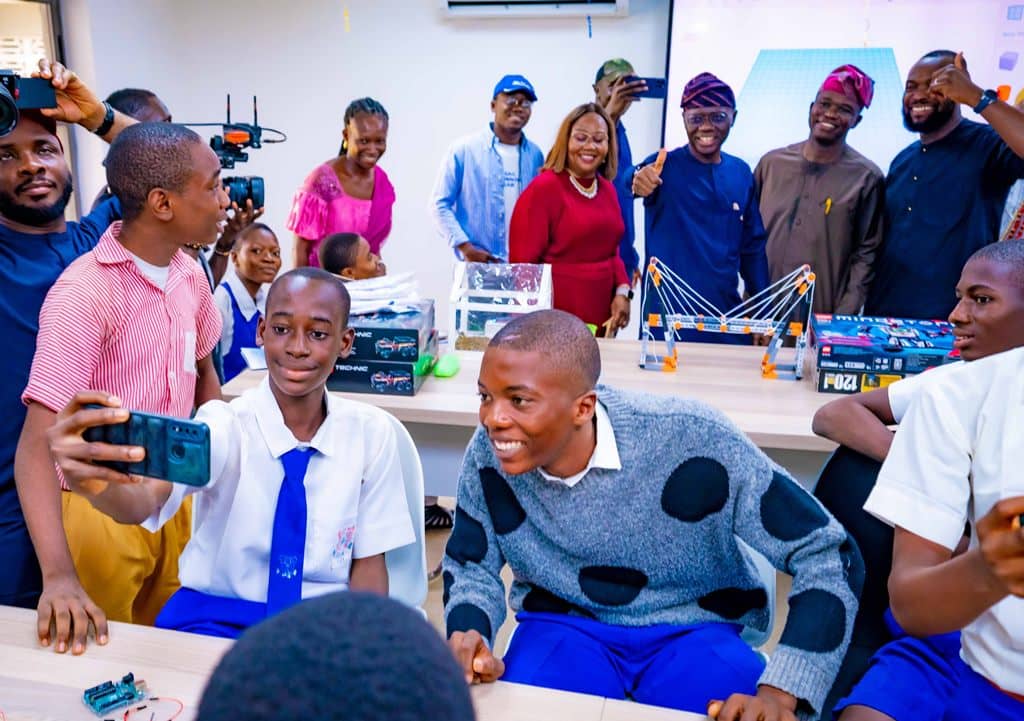 EXCITEMENT AS SANWO-OLU INAUGURATES SENATOR ABIRU INNOVATION LAB IN IKORODU