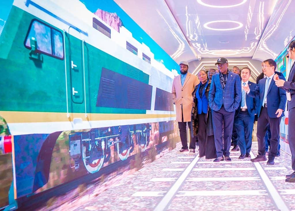 SANWO-OLU PROCURES ADDITIONAL ROLLING STOCK FOR BLUE, RED LINES FROM CHINA